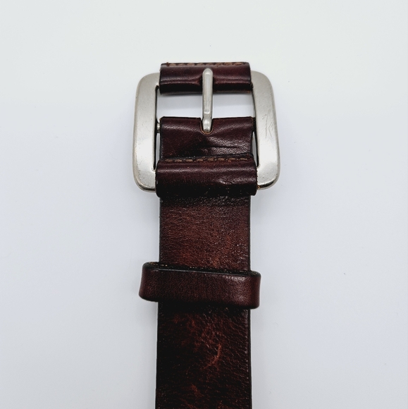 EDDIE BAUER | distressed leather belt - Picture 2 of 8